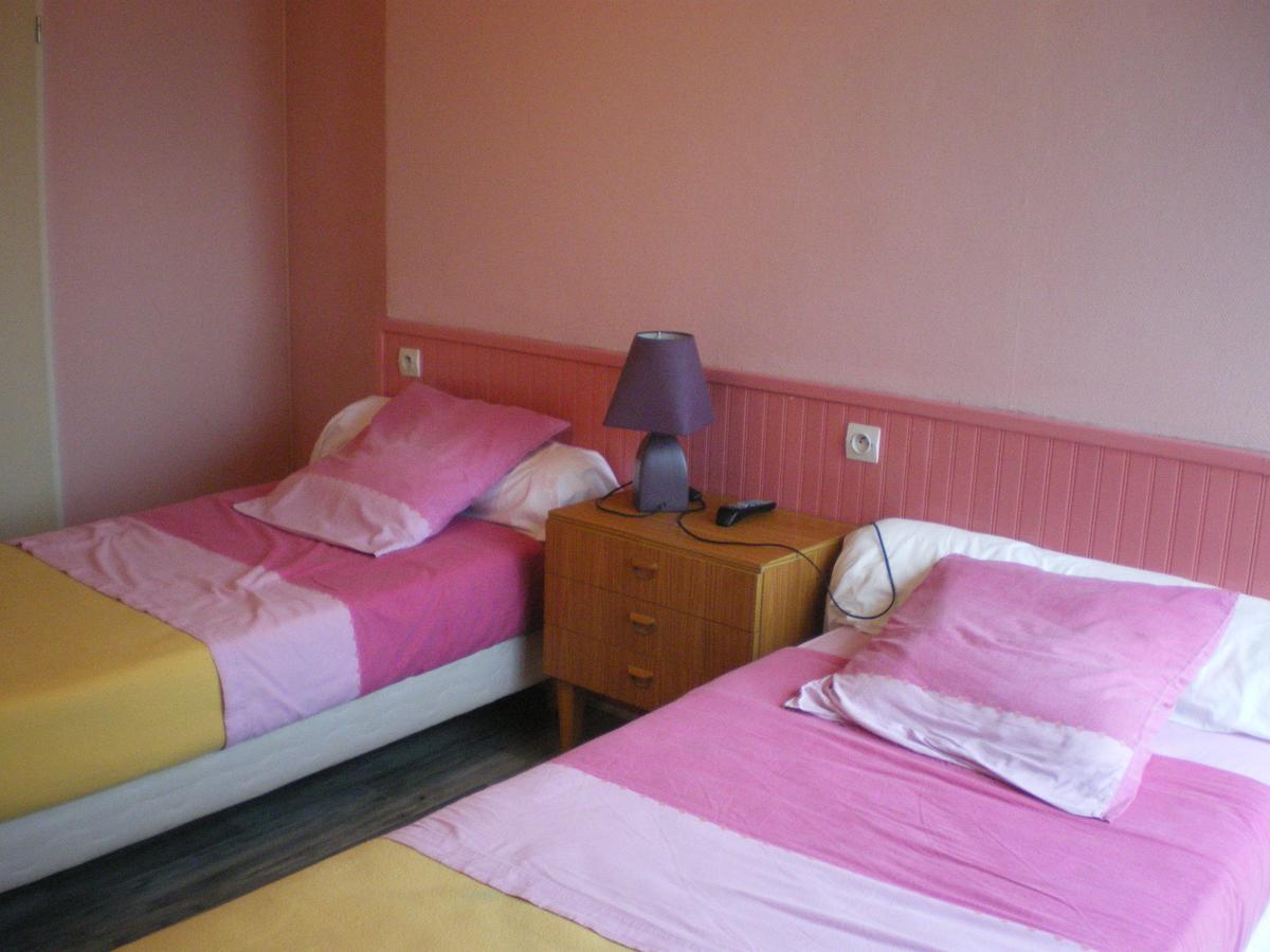 Hotel Le Cargo Rochefort  Bagian luar foto
