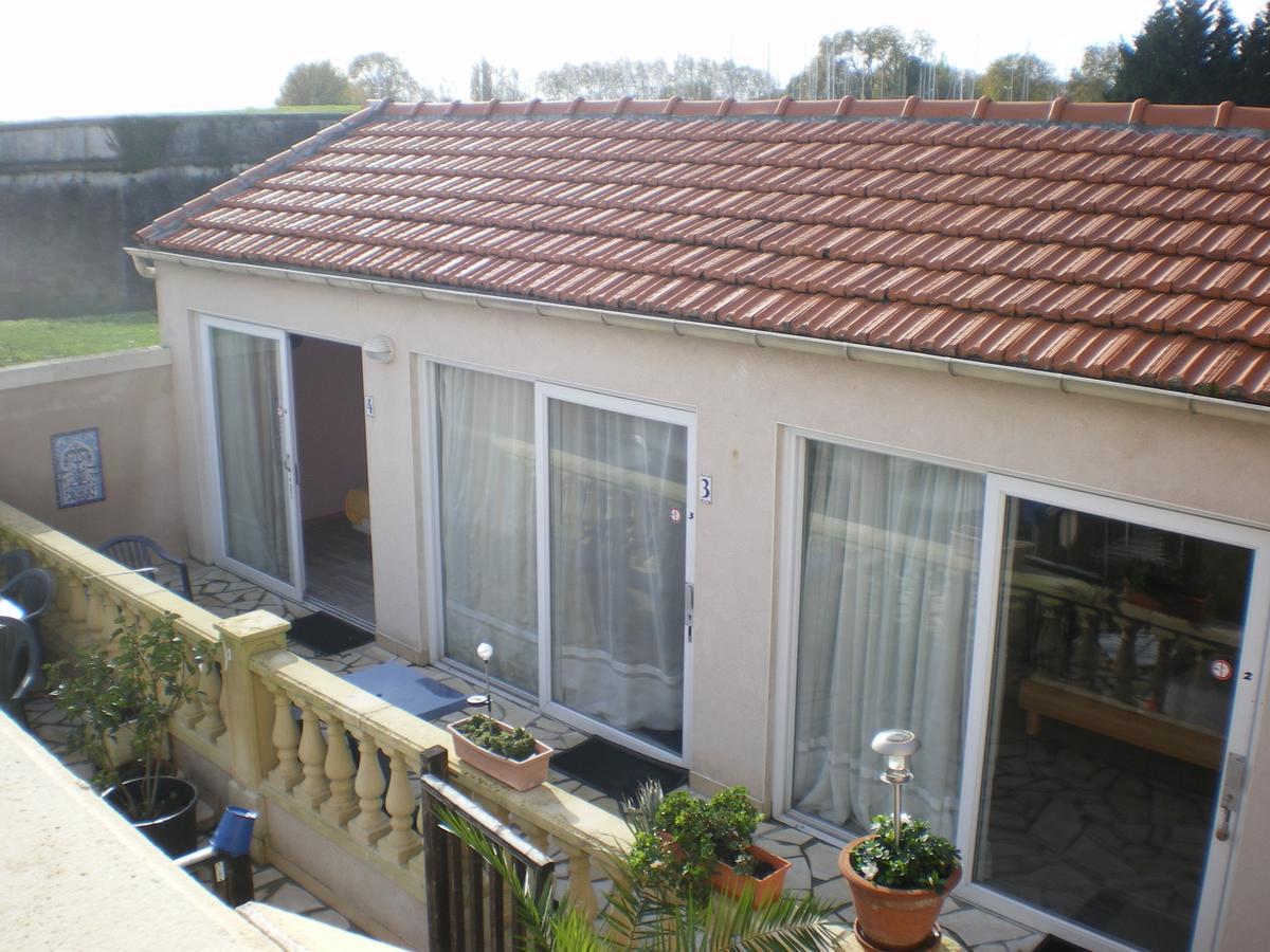 Hotel Le Cargo Rochefort  Bagian luar foto
