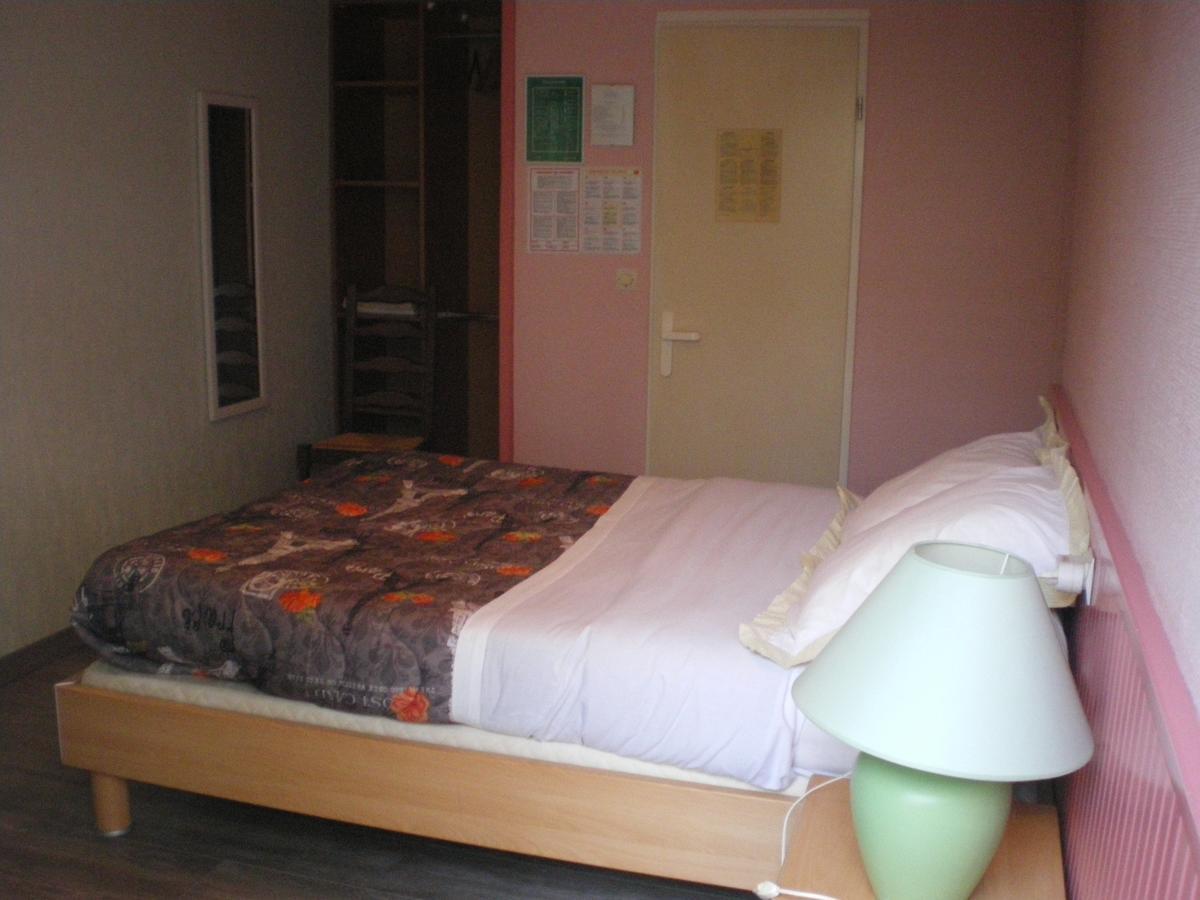 Hotel Le Cargo Rochefort  Bagian luar foto